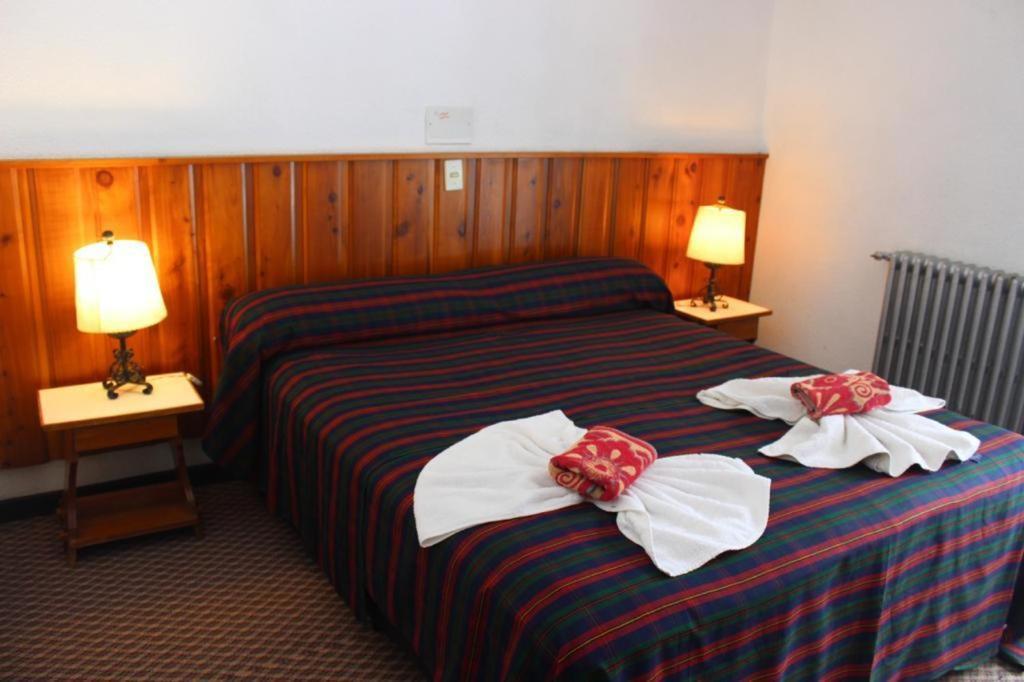 Dinko Hotel 2*